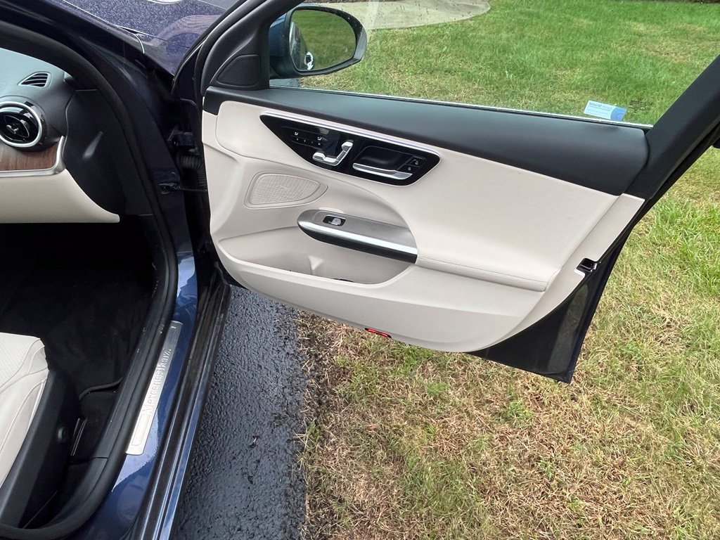 Used 2024 Mercedes-Benz C 300 4MATIC Sedan image 45