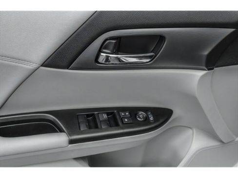 Used 2013 Honda Accord LX image 19