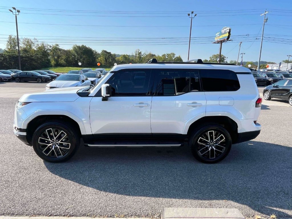 Used 2025 Lexus GX 550 w/ Cold Area Package AWD/4WD image 31