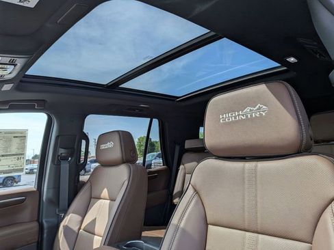 New 2026 Chevrolet Tahoe High Country AWD/4WD image 17
