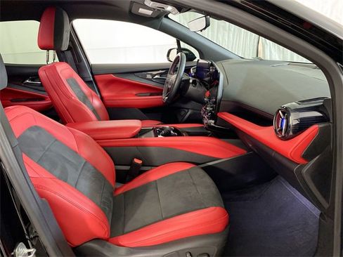 Used 2024 Chevrolet Blazer EV RS image 34