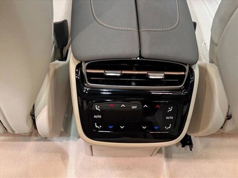 Certified 2023 Mercedes-Benz EQS 580 4MATIC SUV image 18
