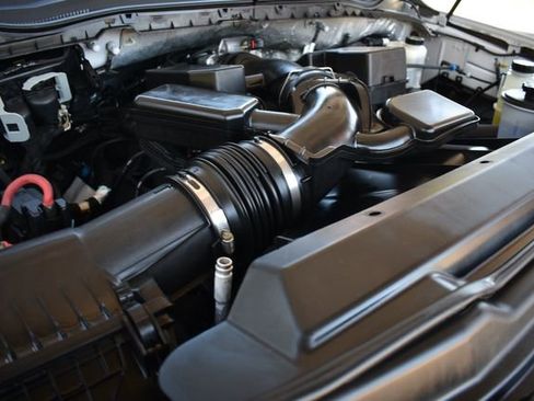 Used 2020 Ford F250 XL w/ Power Equipment Group image 18