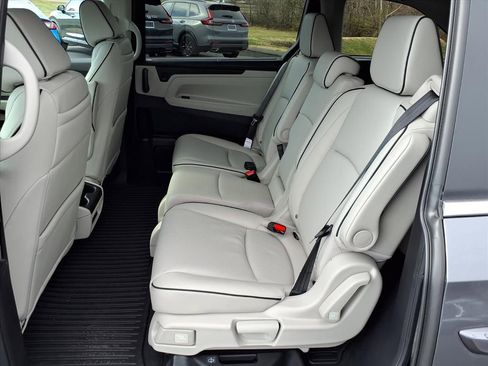 New 2026 Honda Odyssey Touring image 12