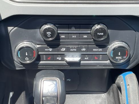 Used 2022 Ford Bronco Black Diamond AWD/4WD image 25