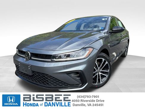 Used 2025 Volkswagen Jetta Sport FWD image 1
