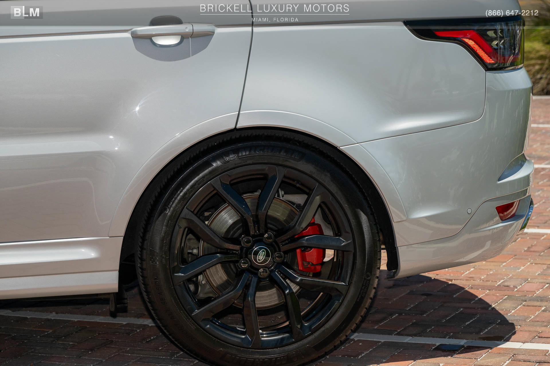 Used 2022 Land Rover Range Rover Sport SVR Carbon Edition AWD/4WD image 49
