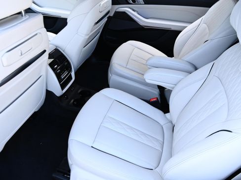 Certified 2024 BMW X7 M60i w/ Executive Package image 11