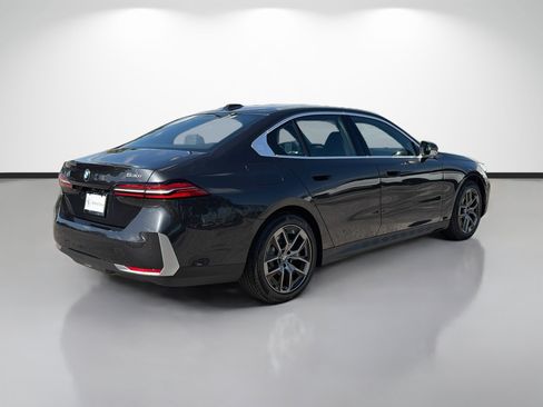 New 2027 BMW 530i w/ Premium Package RWD image 3