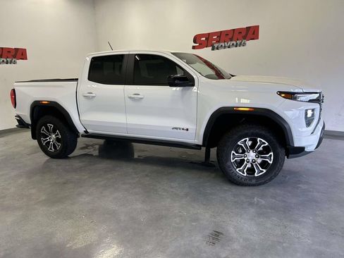 Used 2025 GMC Canyon AT4 AWD/4WD image 2