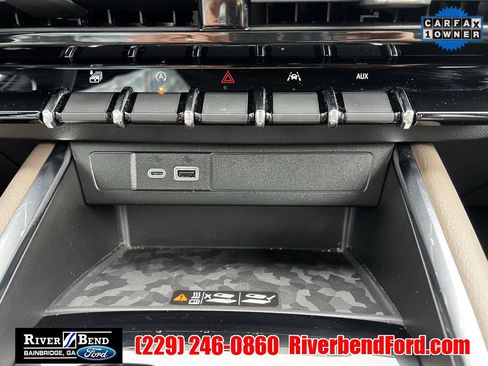 Used 2024 GMC Canyon Denali image 36