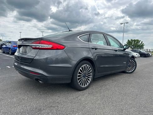 Used 2018 Ford Fusion SE w/ Equipment Group 602A FWD image 11
