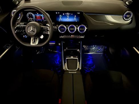 New 2026 Mercedes-Benz GLA 35 AMG 4MATIC image 5