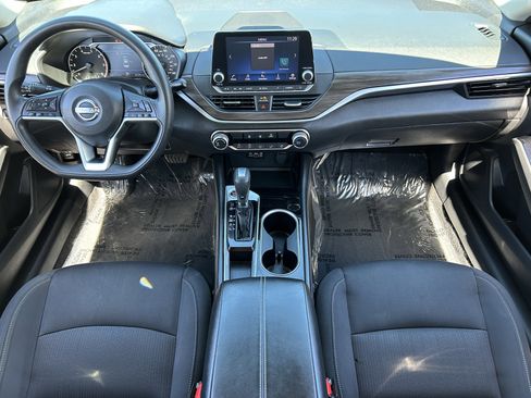 Used 2023 Nissan Altima 2.5 SV image 14