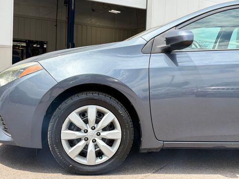 Used 2016 Toyota Corolla LE FWD image 10