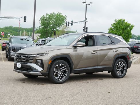 Used 2026 Hyundai Tucson Limited AWD/4WD image 2