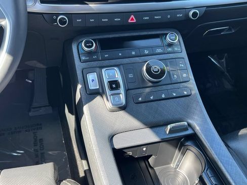 Used 2023 Hyundai Palisade Limited FWD image 19