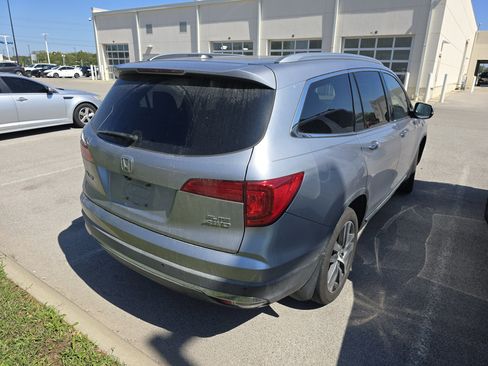 Used 2017 Honda Pilot Elite image 2