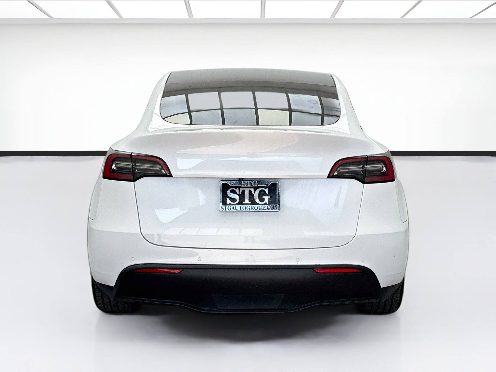 Used 2022 Tesla Model Y Long Range AWD/4WD image 5