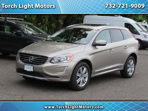 Used 2016 Volvo XC60 T6 w/ Proximity Package AWD/4WD image 1