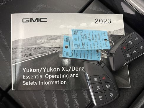 Used 2023 GMC Yukon Denali image 43
