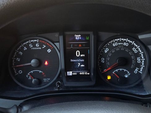 Certified 2022 Toyota Tacoma SR image 21