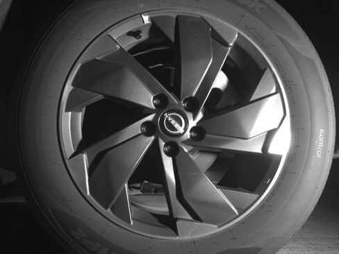 Used 2025 Nissan Rogue SV image 14