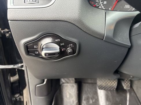 Used 2013 Audi Q5 2.0T Premium image 12