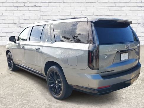 Used 2025 Cadillac Escalade ESV Sport Platinum w/ LPO, Floor Liner Package AWD/4WD image 2