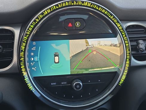 Used 2022 MINI Cooper 4-Door Hardtop image 28