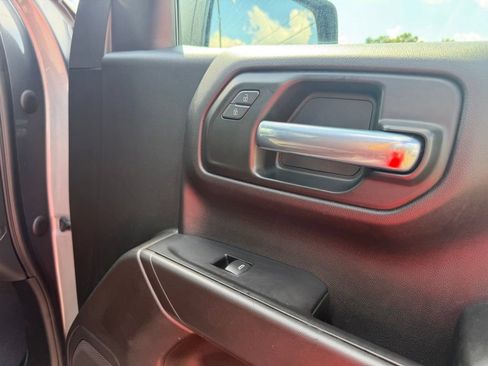 Used 2021 Chevrolet Silverado 1500 Custom Trail Boss AWD/4WD image 28