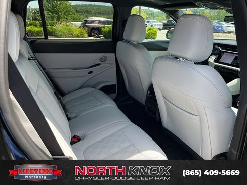 New 2026 Jeep Cherokee Overland w/ Advanced Pro Tech Group AWD/4WD image 25