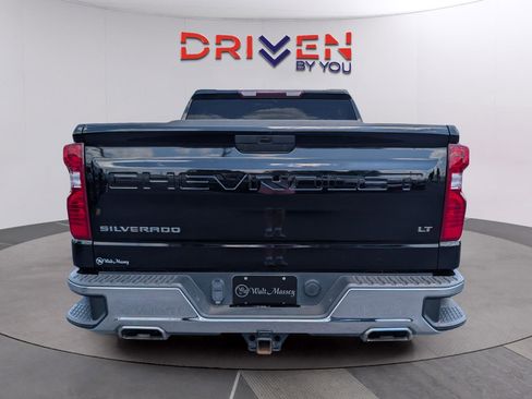 Used 2022 Chevrolet Silverado 1500 LT w/ Z71 Off-Road Package AWD/4WD image 4