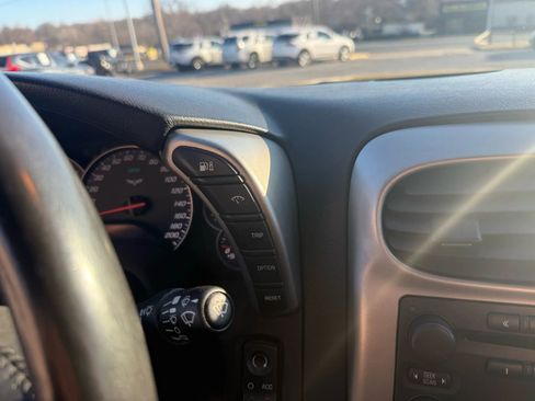 Used 2005 Chevrolet Corvette Convertible w/ Preferred Equipment Group image 17