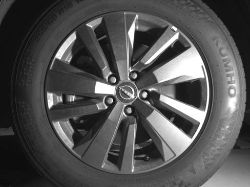 Used 2025 Nissan Pathfinder SV image 12