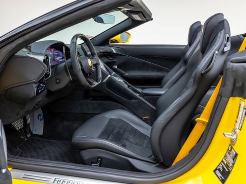 Certified 2025 Ferrari Roma Spider image 46