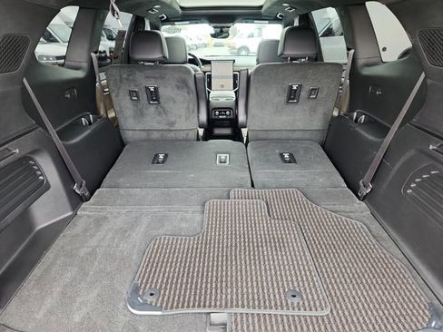 Used 2026 GMC Acadia Denali Ultimate image 33