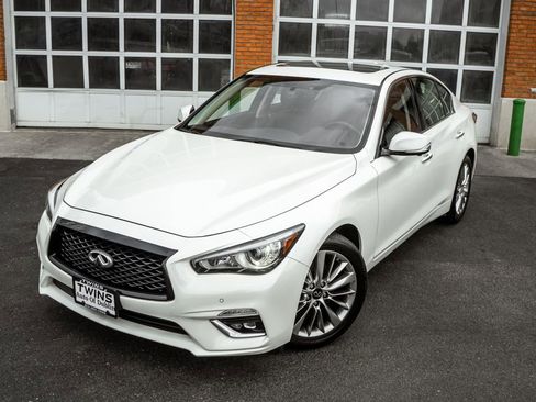 Used 2021 INFINITI Q50 Luxe image 2
