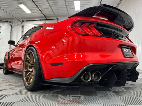 Used 2016 Ford Mustang Shelby GT350 w/ Track Package image 21