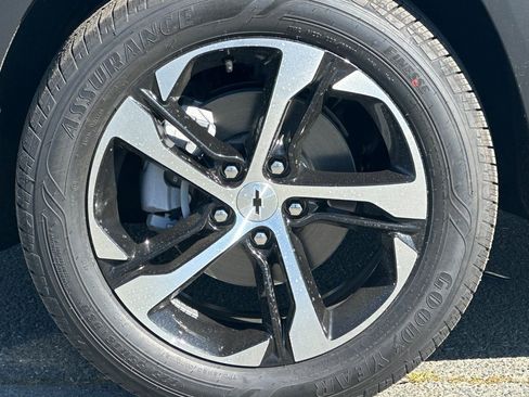 New 2026 Chevrolet Trax RS w/ Driver Confidence Package FWD image 31