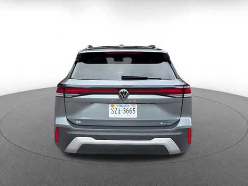 Used 2026 Volkswagen Tiguan SE AWD/4WD image 10