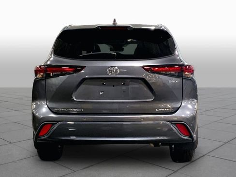Used 2025 Toyota Highlander Limited AWD/4WD image 5