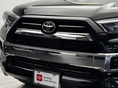 Used 2022 Toyota 4Runner Limited AWD/4WD image 2
