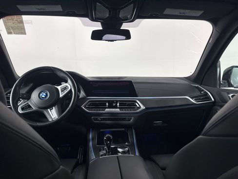 Used 2022 BMW X5 xDrive45e w/ M Sport Package image 9