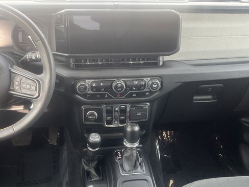 Used 2024 Jeep Wrangler Sport S w/ Convenience Group image 20