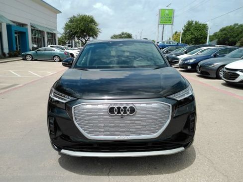 Used 2022 Audi Q4 e-tron Prestige AWD/4WD image 3