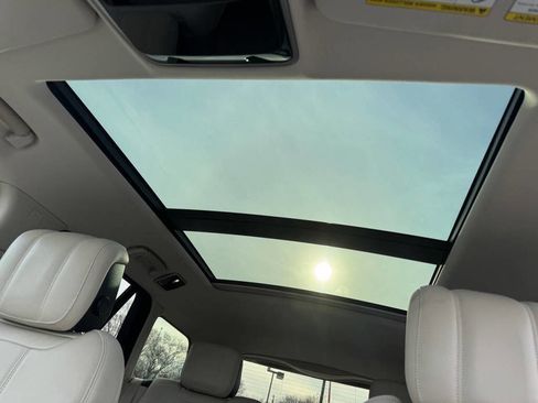 Used 2019 Land Rover Range Rover image 7