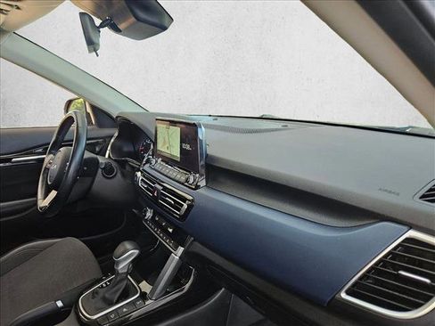Used 2023 Kia Seltos Nightfall Edition image 22