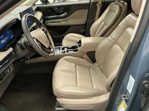 Used 2023 Lincoln Corsair FWD image 12