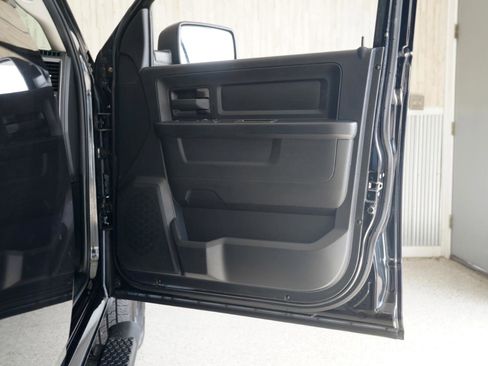 Used 2018 RAM 1500 Express w/ Black Ram 1500 Express Group RWD image 30
